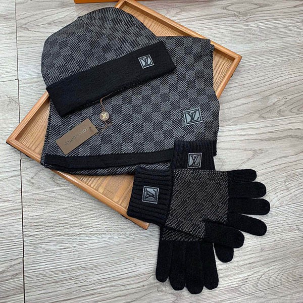 注文後一週間位で届きました。きちんと梱包されてました。